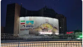 دیوارنگاره &laquo;الضفه&zwnj;درع&zwnj;القدس&raquo; در میدان ولیعصر (عج) رونمایی شد