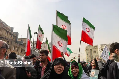 گزارش تصویری (۲) | راهپیمایی روز ۲۲ بهمن در مشهد