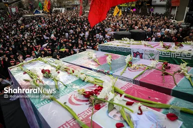 تشییع دو تن از شهدای حمله تروریستی کرمان در مشهد