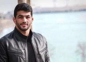 ازدواج حسن یزدانی، قهرمان کشتی تکذیب شد + فیلم