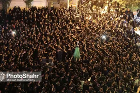 ویدیو | مراسم &laquo;علم&zwnj;کشی&raquo; مهاجران افغانستانی در مشهد