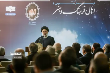 عکس‌هایی از افطاری رئیس جمهور با بازیگران