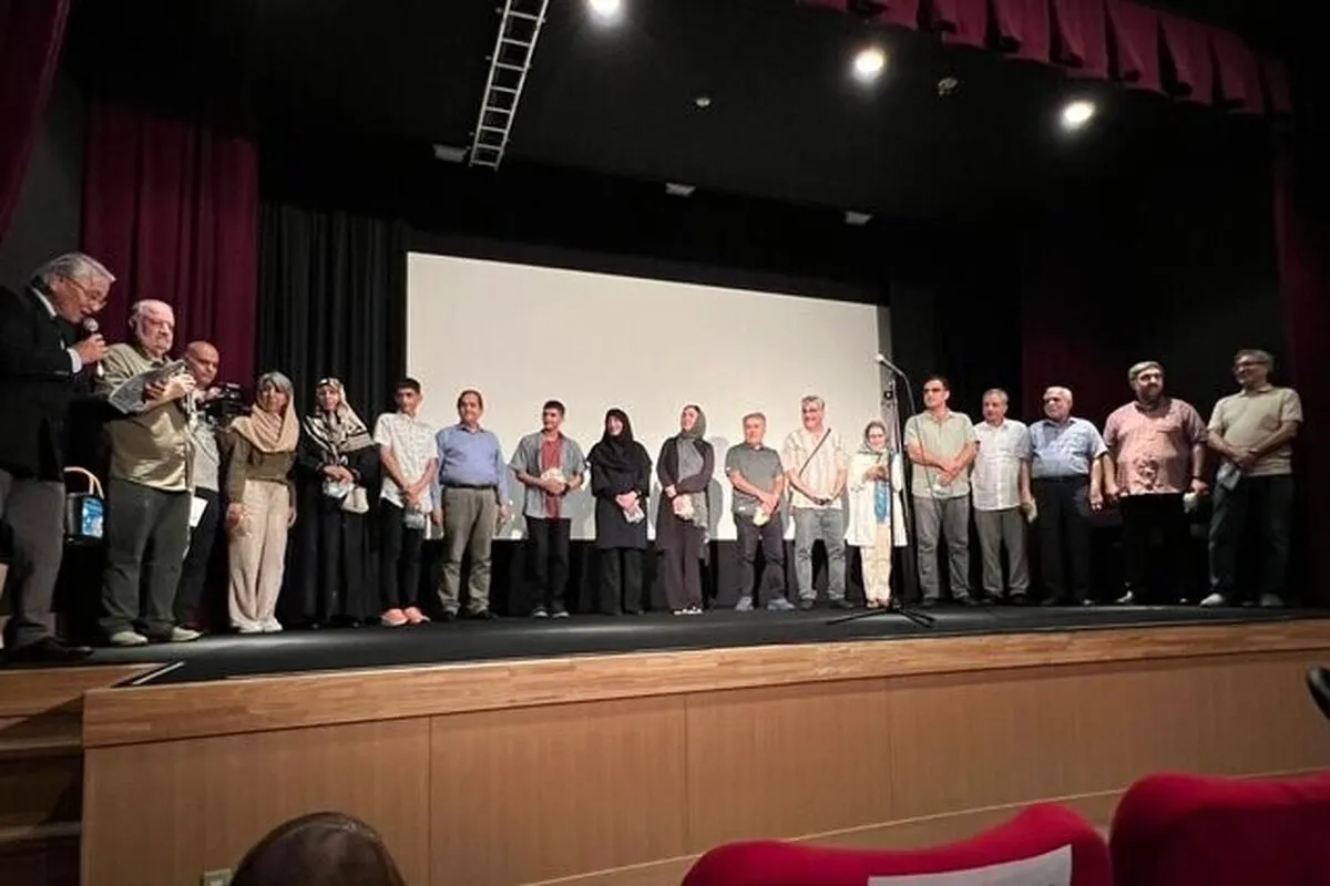سفر جمعی از هنرمندان به هیروشیما + عکس