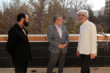 بازدید شهردار مشهد از روزنامه شهرآرا