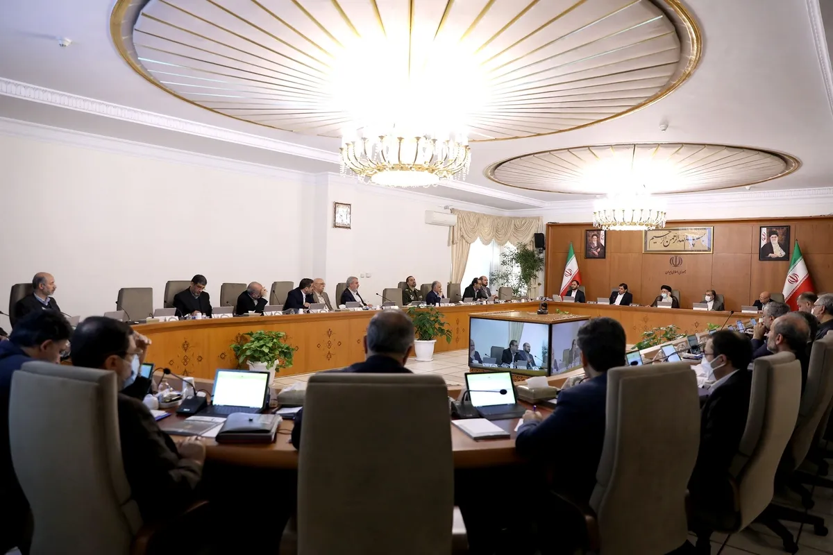 هیئت دولت «الزام خودرو‌های وارداتی به رعایت استاندارد روز اروپا» را حذف کرد