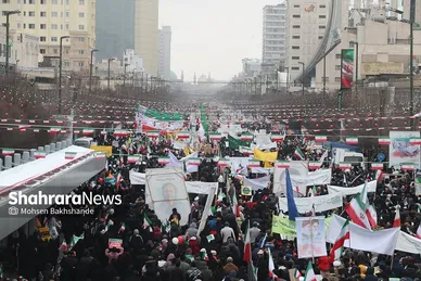 گزارش تصویری حضور باشکوه مردم مشهد در راهپیمایی ۲۲ بهمن
