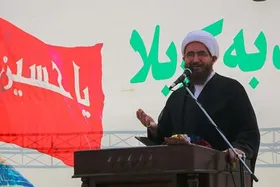 حاج علی اکبری: خواص بی&zwnj;بصیرت و بی&zwnj;مروت بد امتحان دادند و توبه کنند | دشمن پی&zwnj;درپی از ملت ایران سیلی می&zwnj;خورد