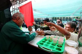 برپایی مواکب خدمت رسان در دهه آخر صفر در عرصه میدان شهدا + فیلم