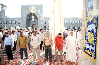 نماز عید قربان در حرم مطهر رضوی