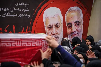 تشییع پیکر بانوی شهیده فاطمه دهقانی از شهدای حادثه تروریستی کرمان