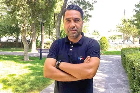 گفتگو با فوتبالیست و مربی شهرک شهید باهنر: زمین&zwnj;های خاکی ورزشگاه ما بود