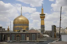 ویدئو| تنظیف و شست و شوی گنبد مطهر امام&zwnj;رضا(ع) در آستانه عید سعید غدیر خم