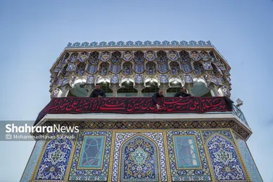 گزارش تصویری | آئین اذن عزای حسینی و تعویض پرچم گنبد حرم مطهر رضوی همزمان با آغاز ماه محرم