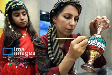 عکس‌هایی از کارگاه هنرهای تجسمی «ایران من»