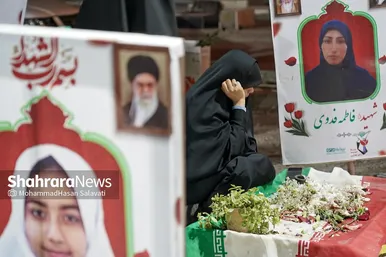 گزارش تصویری | گلزار شهدای میناب در آخرین جمعه ماه فروردین