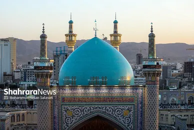 آئین اذن عزای حسینی و تعویض پرچم گنبد حرم مطهر رضوی