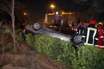 واژگونی سمند در بزرگراه بسیج مشهد حادثه آفرید + تصاویر