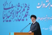 رئیس جمهور: باید در مسیر نظام عادلانه در پرداخت‌ها حرکت کنیم تا افراد متناسب با میزان کارشان حقوق و مزایا بگیرند