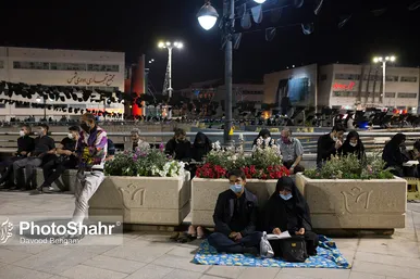 مراسم احیاء شب قدر در عرصه میدان شهدا مشهد