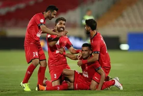 نقش پر رنگ هوادار متمول برای حفظ سه بازیکن پرسپولیس
