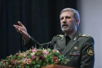 امیر حاتمی: ارتش با چشمانی باز و دستانی به ماشه، آماده مقابله با هرگونه تجاوز دشمنان است