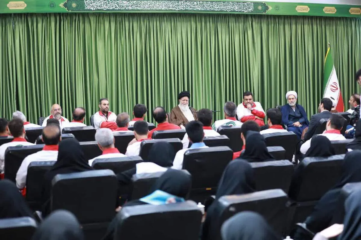 آیت الله علم الهدی: خدمت به محرومان از اعمالِ اثرگذار و ماندگار است | هلال‌احمر در شرایط دشوار نیز مسیر توسعه را ادامه داده است