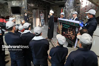 نظافت و رفت و روب معابر نجف اشرف توسط پاکبانان مشهدی در روز اربعین