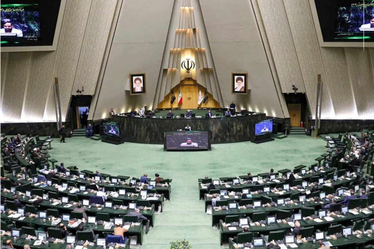 کمیسیون اجتماعی مجلس با تعطیلی پنجشنبه‌ها موافقت کرد (۲۶ فروردین ۱۴۰۳)