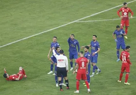 استقلال در دربی تخلف کرد؟