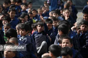 شوق دانش آموزان در آغاز سال تحصیلی و گلایه والدین از کمبودها | آغاز مهر با بی&zwnj;مهری&zwnj;هایش