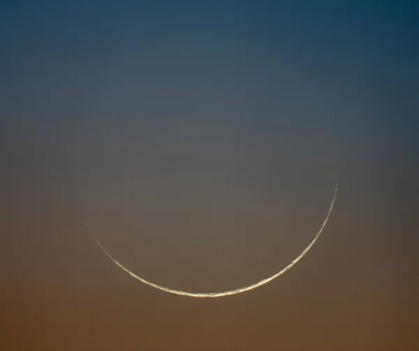 هلال ماه رمضان رؤیت شد + تصاویر (۲۹ بهمن ۱۴۰۴)