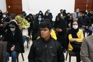 نشست صمیمانه شهردار با روشندلان در محفل انس با قرآن