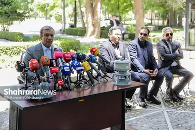 گزارش تصویری | نشست خبری استاندار خراسان رضوی در آرامگاه فردوسی