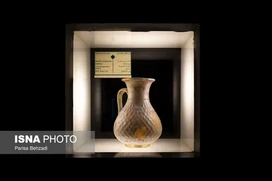 نوروزگردی | موزه آبگینه و سفالینه‌های ایران
