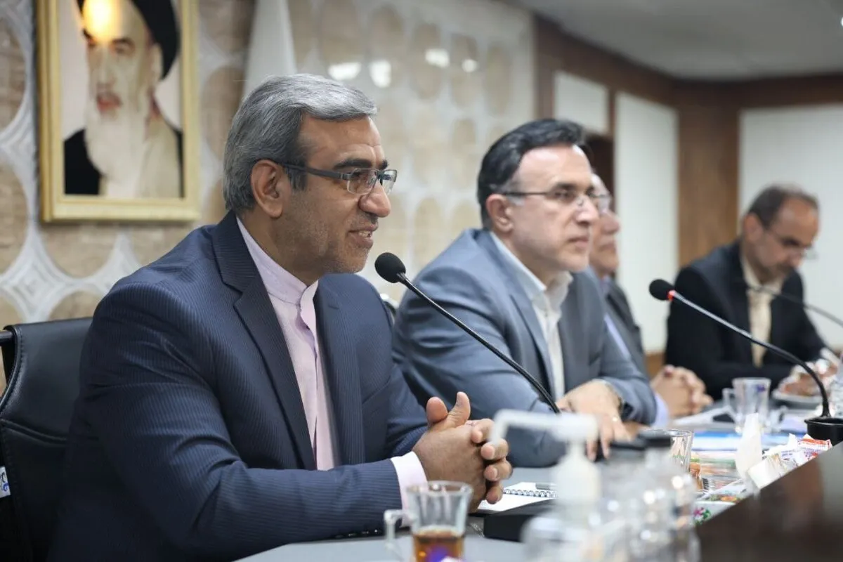 استاندار خراسان رضوی: خراسان رضوی باید کمک کننده به کشور در بحران اخیر باشد