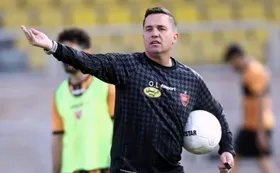 تعجب اوسمار از حرف های اخیر مدیرعامل پرسپولیس