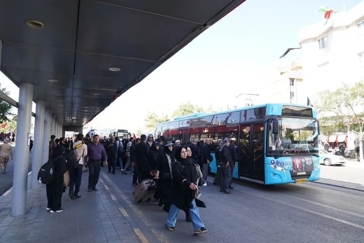 خدمت‌رسانی بی‌وقفه اتوبوسرانی مشهد در روز بدرقه پیکر مطهر رهبر شهید