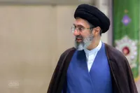 رهبر انقلاب خطاب به دانش‌آموزان و دانشجویان: همواره پاسدار ریشه‌های هویّت ملّی، عزّت و پرچم مقدّس نظام اسلامی باشید