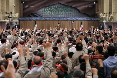 عکس‌هایی از دیدار هزاران نفر از بسیجیان سراسر کشور با رهبر معظم انقلاب (۵ آذر ۱۴۰۳)