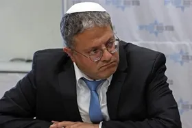 بن گویر: افتخار می&zwnj;کنم که اسیران فلسطینی را از غذا محروم کردم