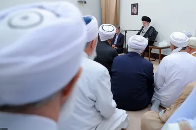 عکس‌هایی از دیدار جمعی از بزرگان و علمای اهل سنت با رهبر معظم انقلاب