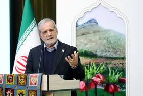 پزشکیان در شهرکرد: نمی&zwnj;گذاریم برخی با دلار&zwnj;های دولتی و پول متعلق به مردم سود&zwnj;های کلان ببرند
