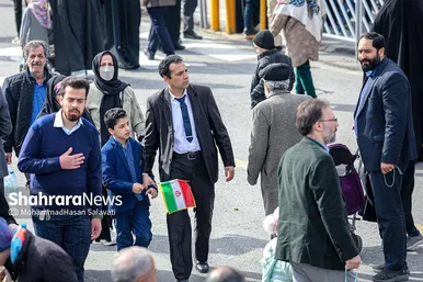 گزارش تصویری (۳) | راهپیمایی روز ۲۲ بهمن در مشهد