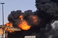 ویدئو | لحظۀ انفجار مهیب یکی از مخازن سوخت در مرز دوغارون (۱۵ مرداد ۱۴۰۳)