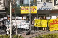 تجمع خریداران خودروهای مونتاژی مقابل سازمان تعزیرات کشور برگزار شد