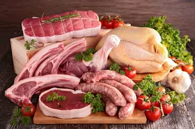 قیمت امروز گوشت، مرغ و ماهی در مشهد (۶ مهر ۱۴۰۴) | تخم&zwnj;مرغ گران&zwnj;تر شد