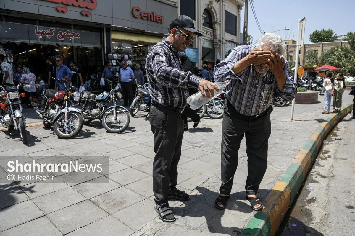 هشدار رئیس دانشگاه علوم پزشکی مشهد: تنها درمان اولیه گرمازدگی آب است | سالمندان و کودکان در روزهای داغ از خانه خارج نشوند +فیلم