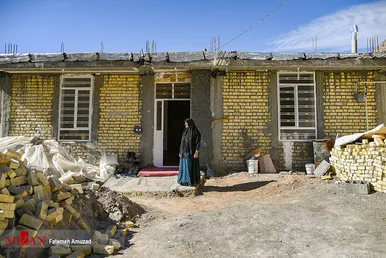 زندگی در سی سخت یک سال پس از زلزله