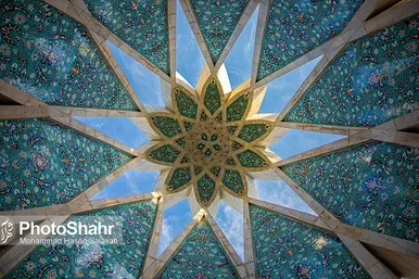 آرامگاه حکیم عمر خیام در نیشابور