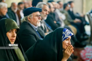 عکس‌هایی از افطاری رئیس جمهور با بازیگران